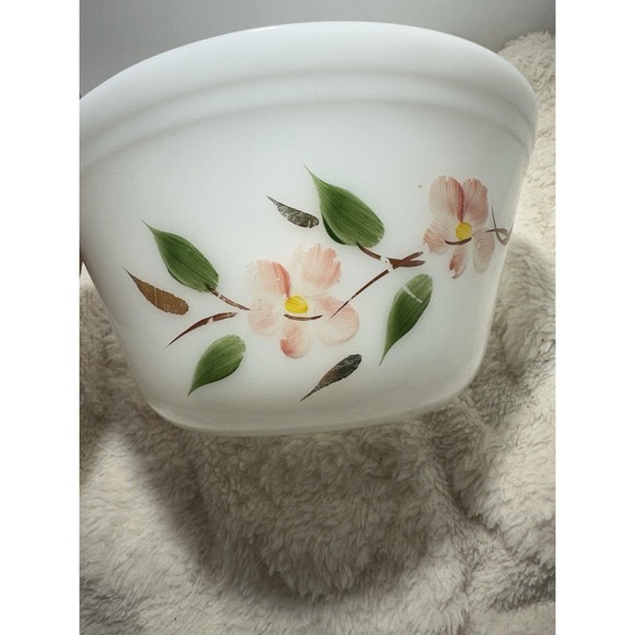 Federal Glass Company Other - Vintage Federal Glass Co. Apple Blossom Ovenware Painted White Milk Glass 8"
